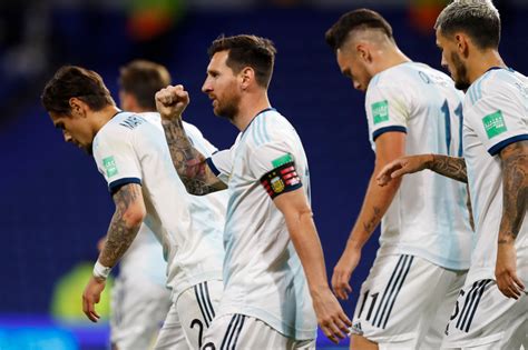 Argentina, Uruguay edge wins as South American qualifiers begin .